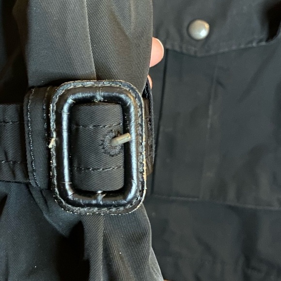 GAP Water Resistant Short Hooded Jacket - Picture 5 of 7